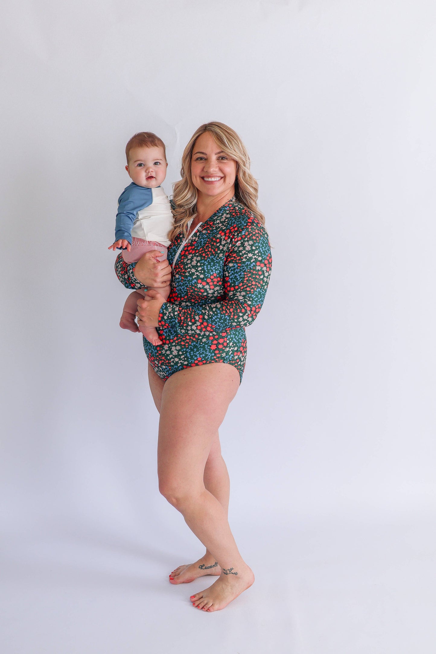 Long Sleeve One Piece Zip Up Breastfeeding Swimsuit 2026
