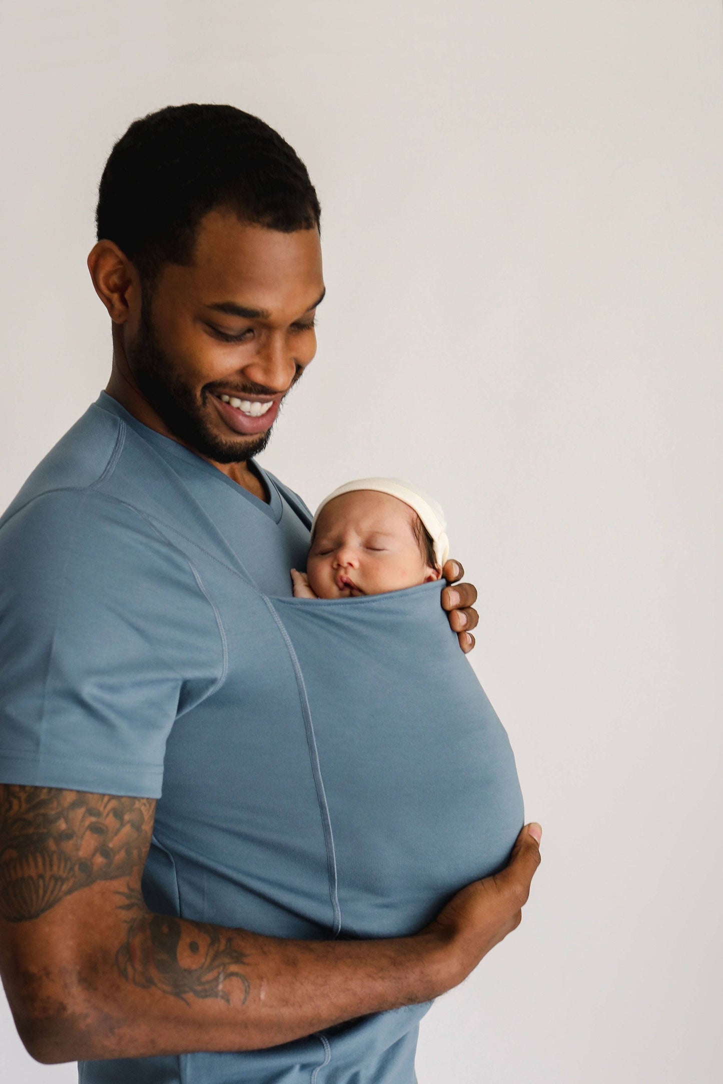 Lalabu Dad Shirt | Baby Carrier | Brook
